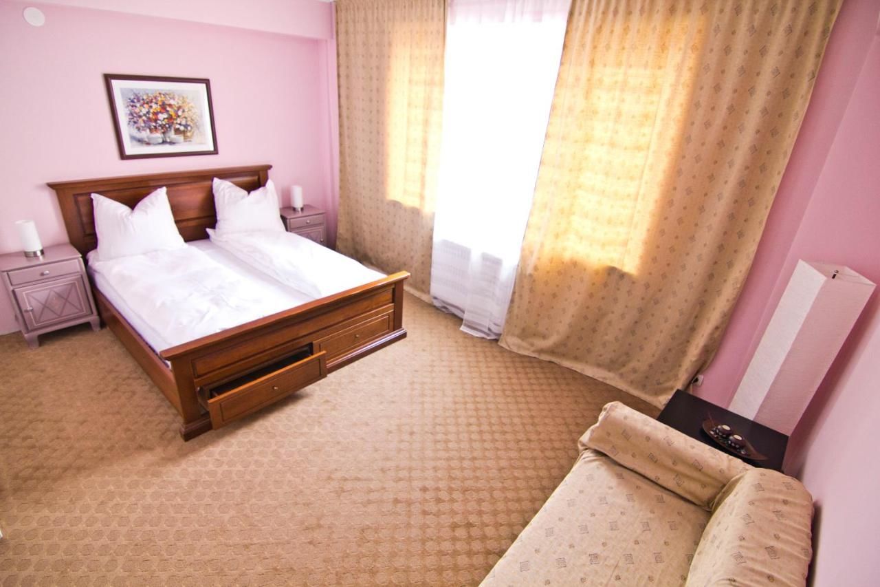 Отель Hotel Oxigen Petrosani Петрошани-31